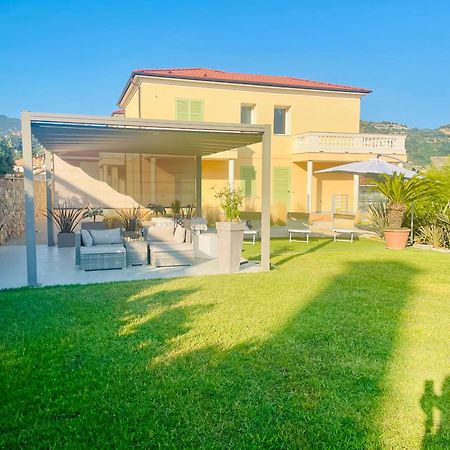 Villa Sole Arma di Taggia Eksteriør billede