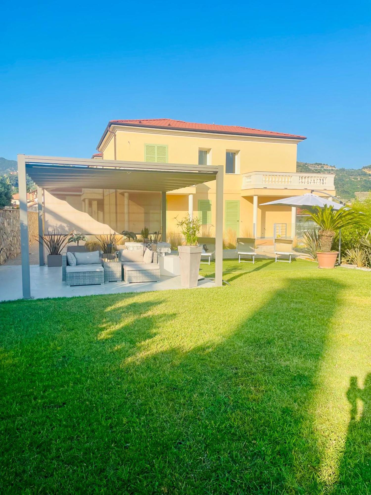 Villa Sole Arma di Taggia Eksteriør billede